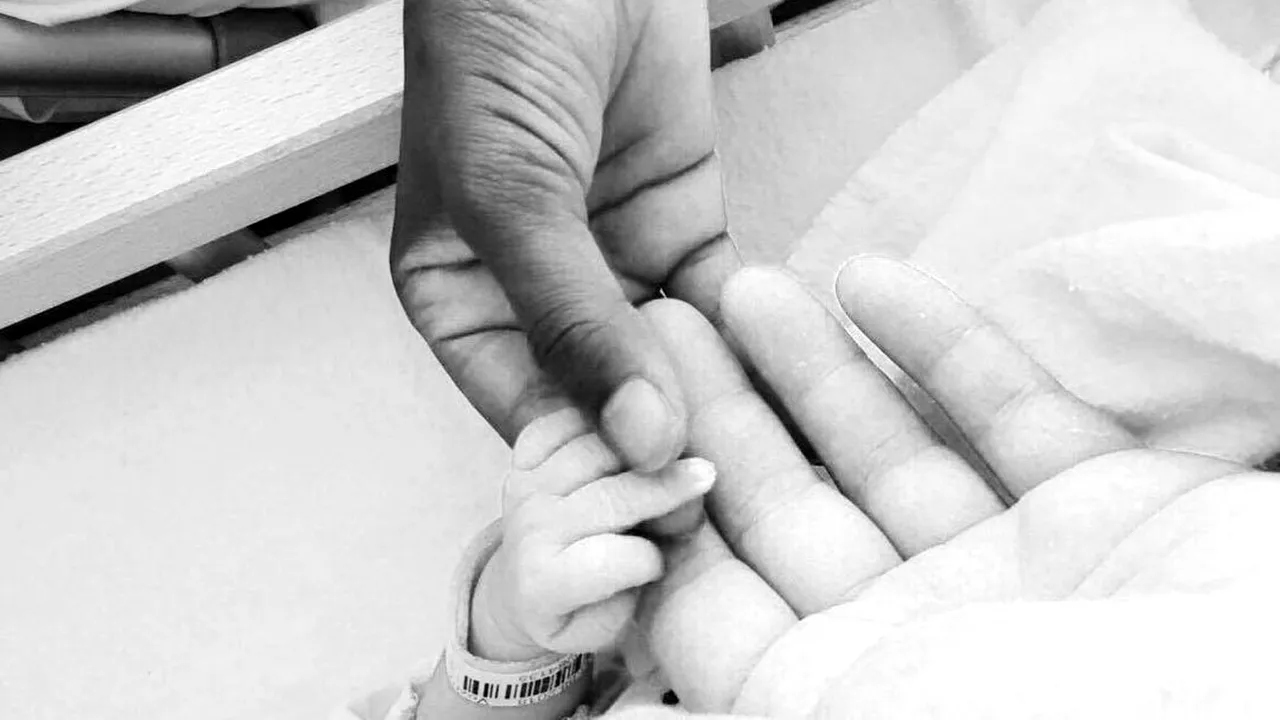 Caz cutremurător. O fetiță de doar DOI ani suferă de o BOALĂ specifică bătrâneții - FOTO