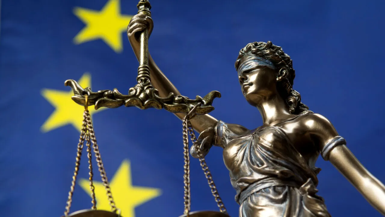 RAPORT: Situația statului de drept se deteriorează în mai multe țări europene. România, pe lista țărilor care au înregistrat o „recesiune democratică”