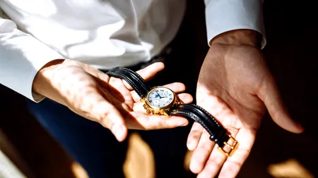 Mai multe ceasuri în valoare de 600.000 de dolari, furate dintr-un hotel din Milano, au fost returnate cu un mesaj surprinzător, după numai 24 de ore