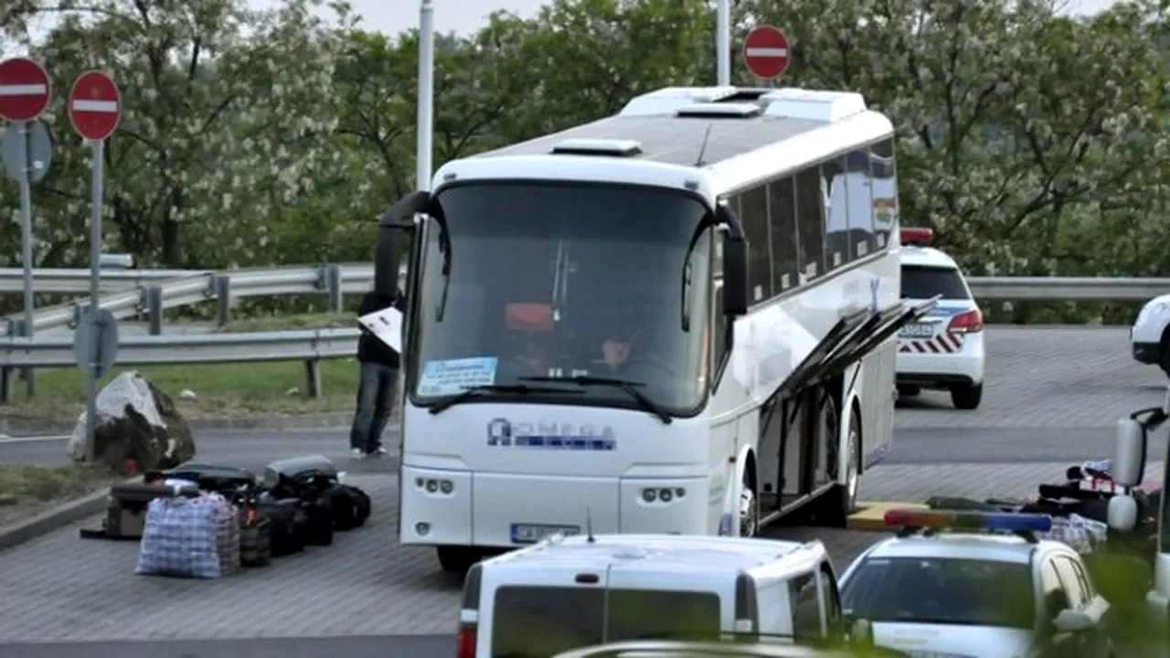 O BOMBĂ a fost descoperită într-un autocar care aparține unei firme din România și care avea la bord români. Se ia în calcul și un complot al grupării Stat Islamic