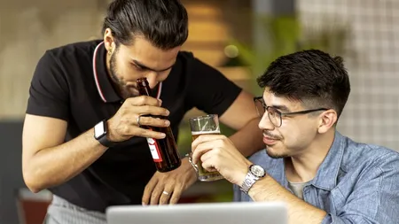 Puțini români știu. Ce se întâmplă în corpul tău, de fapt, dacă bei bere în fiecare zi