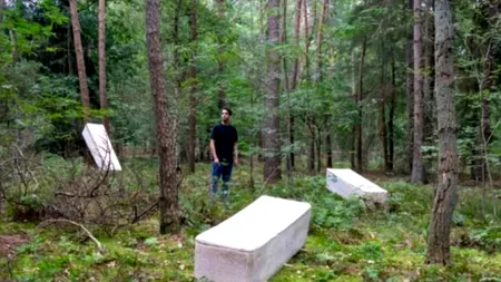 Prima persoană îngropată într-un „sicriu viu”: „Hrănim pământul cu corpurile noastre. Suntem nutrienți, nu deșeuri!” / Cum funcționează - VIDEO