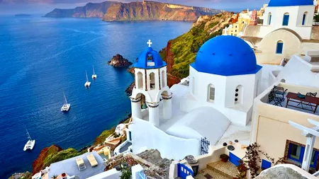 8 ȘTIRI DE LA ORA 8. Grecia renunţă la masca în exterior şi la carantina de noapte