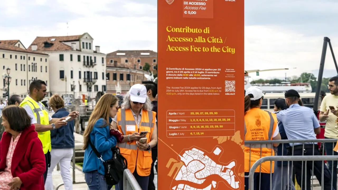 Veneția crește TAXELE turistice din 2025. Autoritățile încearcă să REDUCĂ aglomerația