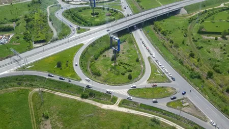 Aglomerație pe drumurile de la mare și munte. Coloană de câteva sute de metri pe Podul Agigea. La intrarea în București se circulă bine