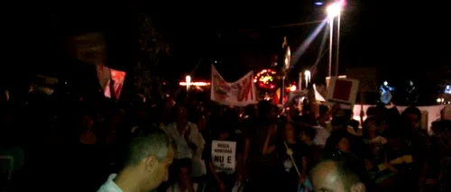 Peste 200 de persoane au participat, în Piața Romană, la protestul anti-maidanezi