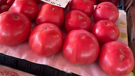 Prețuri ireale! Cu câți lei se vinde un kilogram de roșii în Piața Mihalache din București