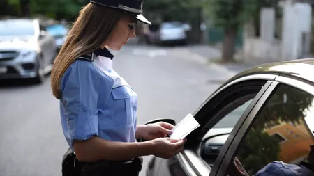 Ce amendă URIAȘĂ primești dacă nu ai permisul la tine. Ce trebuie să știe toți șoferii