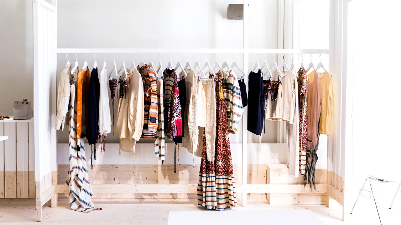 Schimbare majoră pe piața modei. Decizie surpriză a unuia dintre cele mai celebre branduri, prezent și în România