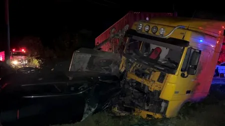 Cinci morți și trei răniți în urma unui accident produs în Teleorman, după ce o autoutilitară s-a ciocnit cu un TIR