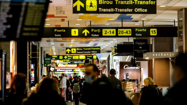 Schimbări majore pe Aeroportul Otopeni începând de astăzi 1 Mai. Atenționări pentru pasageri