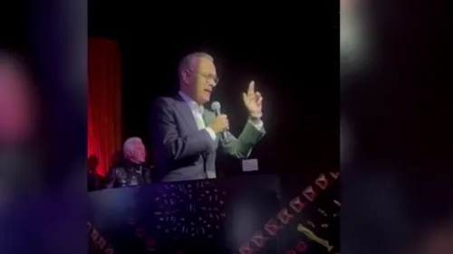 VIDEO | Tom Hanks, filmat în timp ce mâna dreaptă îi tremură incontrolabil. Actorul și-a îngrijorat fanii