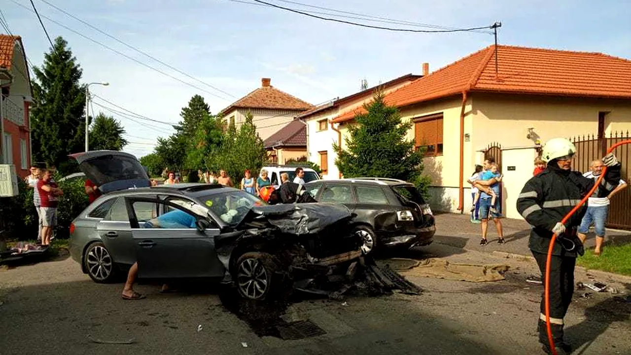 O conductă de gaz, afectată la Satu Mare. Cauza:  un accident în care au fost implicate 4 mașini - FOTO 