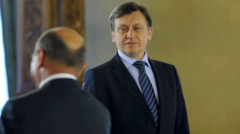 Antonescu, despre Băsescu: Românii nu pot fi reprezentați în acest mod mârlănesc