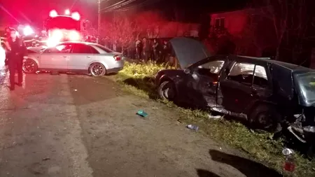Accident rutier soldat cu şapte răniţi, produs din cauza unei depăşiri pe linie continuă