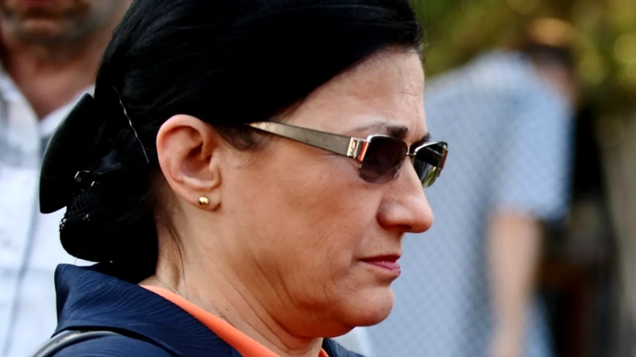 Ecaterina Andronescu, despre tentativa de sinucidere a lui Adrian Năstase: A vrut să se împuște în cap, dar polițistul s-a repezit asupra lui și glonțul a intrat în gât. VIDEO