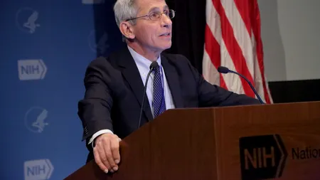 Fauci speră ca după varianta Omicron, pandemia să scadă în intensitate, însă atrage atenția că pentru acest lucru trebuie respectate măsurile sanitare