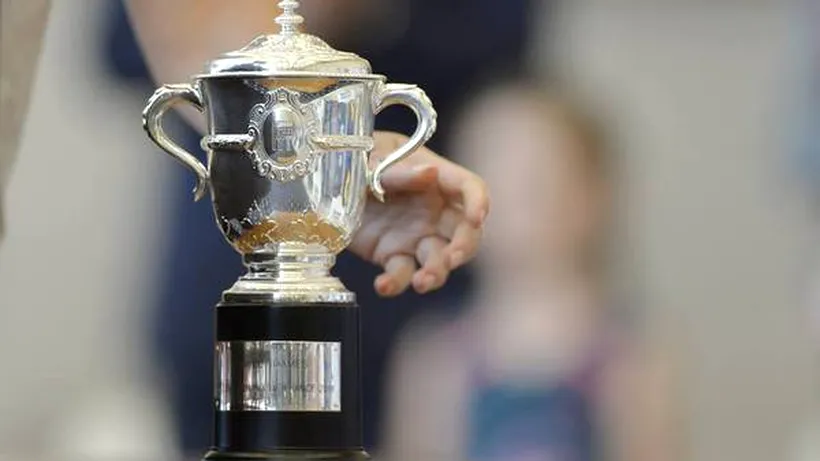 Motivul pentru care Simona Halep a primit doar o copie în miniatură a trofeului de la Roland Garros