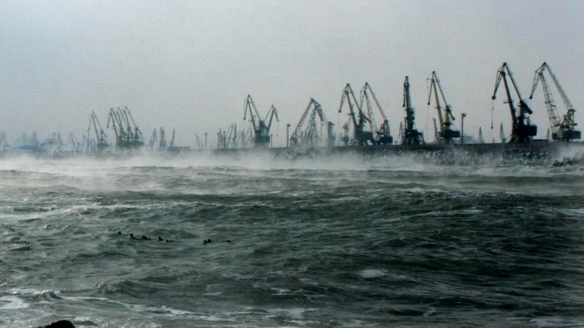 Porturile Midia, Constanța - fluvial și Mangalia, închise din cauza vântului puternic