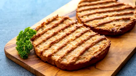 CARNEA de laborator, viitorul alimentației? Europa accelerează producția de alternative sustenabile