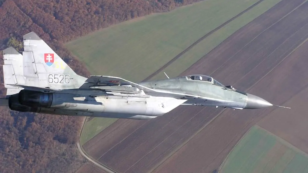 Motivul pentru care un avion de pasageri a fost escortat de avioane militare deasupra Slovaciei și Ungariei