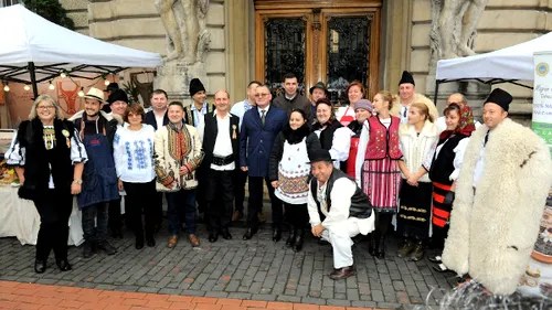 Ministrul ADRIAN OROS dă joi startul TÂRGULUI DE CRĂCIUN din curtea MADR.  Petrecere cu preparate tradiționale românești