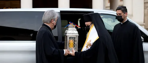 Lumina Sfântă de la Ierusalim a ajuns în România și a fost distribuită fiecărei parohii - UPDATE (FOTO + VIDEO)