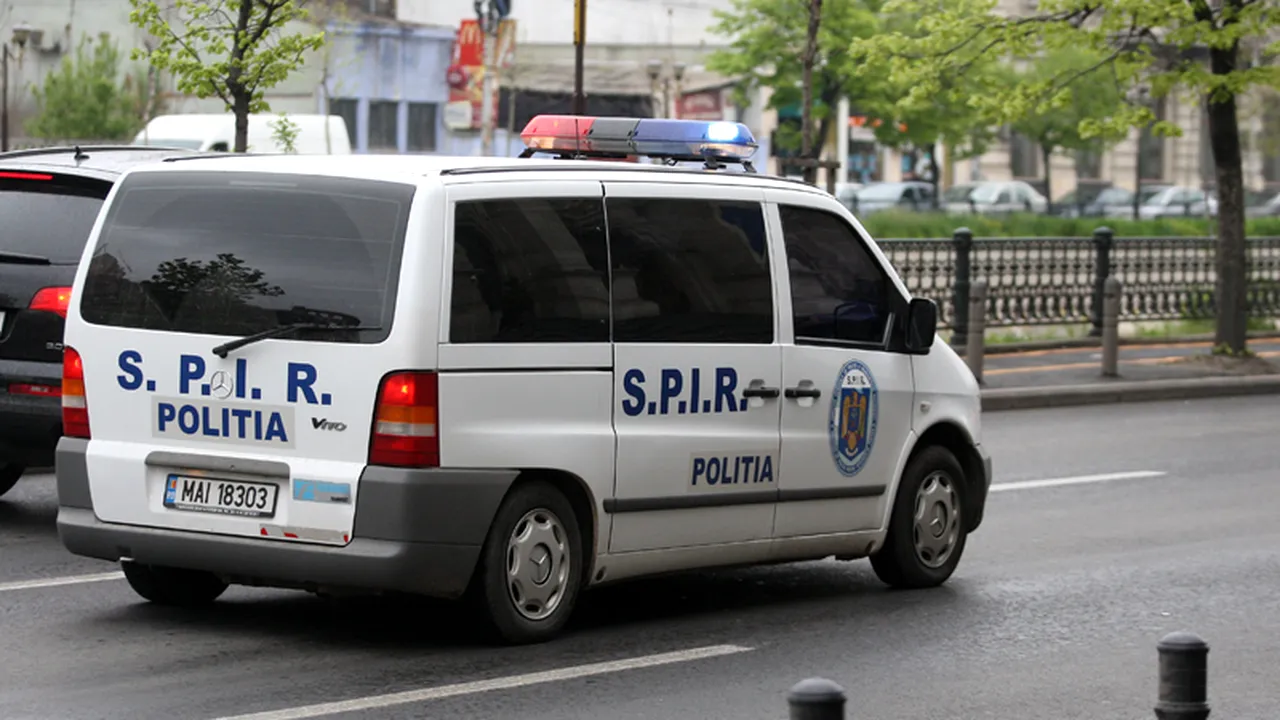 Pedepse între 15 și 18 ani de închisoare pentru trei persoane acuzate de TRAFIC DE ETNOBOTANICE