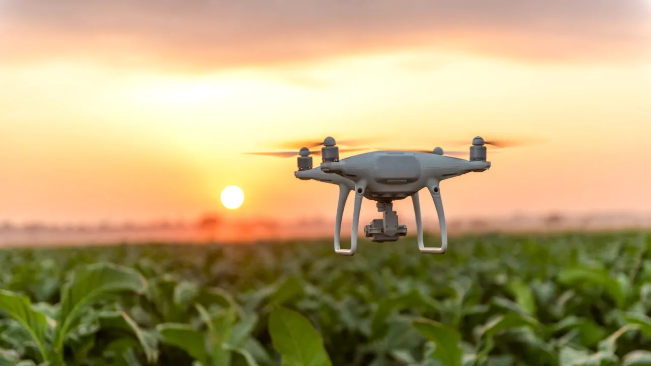 Autoritatea Aeronautică Civilă Română pregăteşte criteriile pentru autorizarea zonelor de testare a dronelor în România