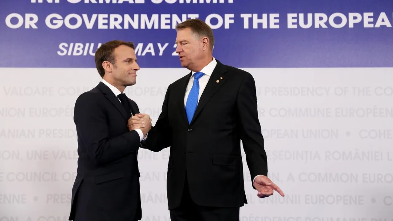 DISCUȚII. Iohannis a vorbit la telefon cu Macron despre medicii români care luptă contra COVID-19 în Franța