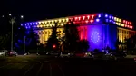 Ilie Bolojan a postat o fotografie cu Palatul Victoria iluminat de Ziua Europei: „La mulți ani tuturor cetățenilor europeni!”