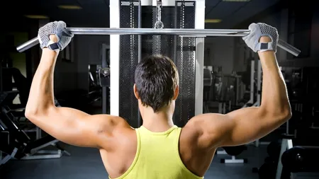 Contrastele se atrag. Cum arată soția unui instructor de fitness din Marea Britanie