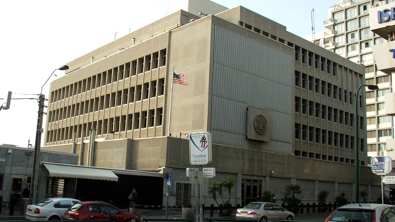 Donald Trump amână mutarea ambasadei SUA din Tel Aviv în Ierusalim.  Israelul exprimă 
