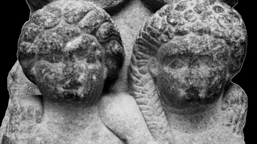 Gemenii lui Marc Antoniu și ai Cleopatrei, identificați într-o sculptură descoperită acum 90 de ani