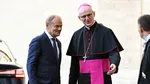 Donald Tusk, prim-ministrul polonez, a ajuns la Vatican. Ce daruri îi aduce Papei Leon al XIV-lea