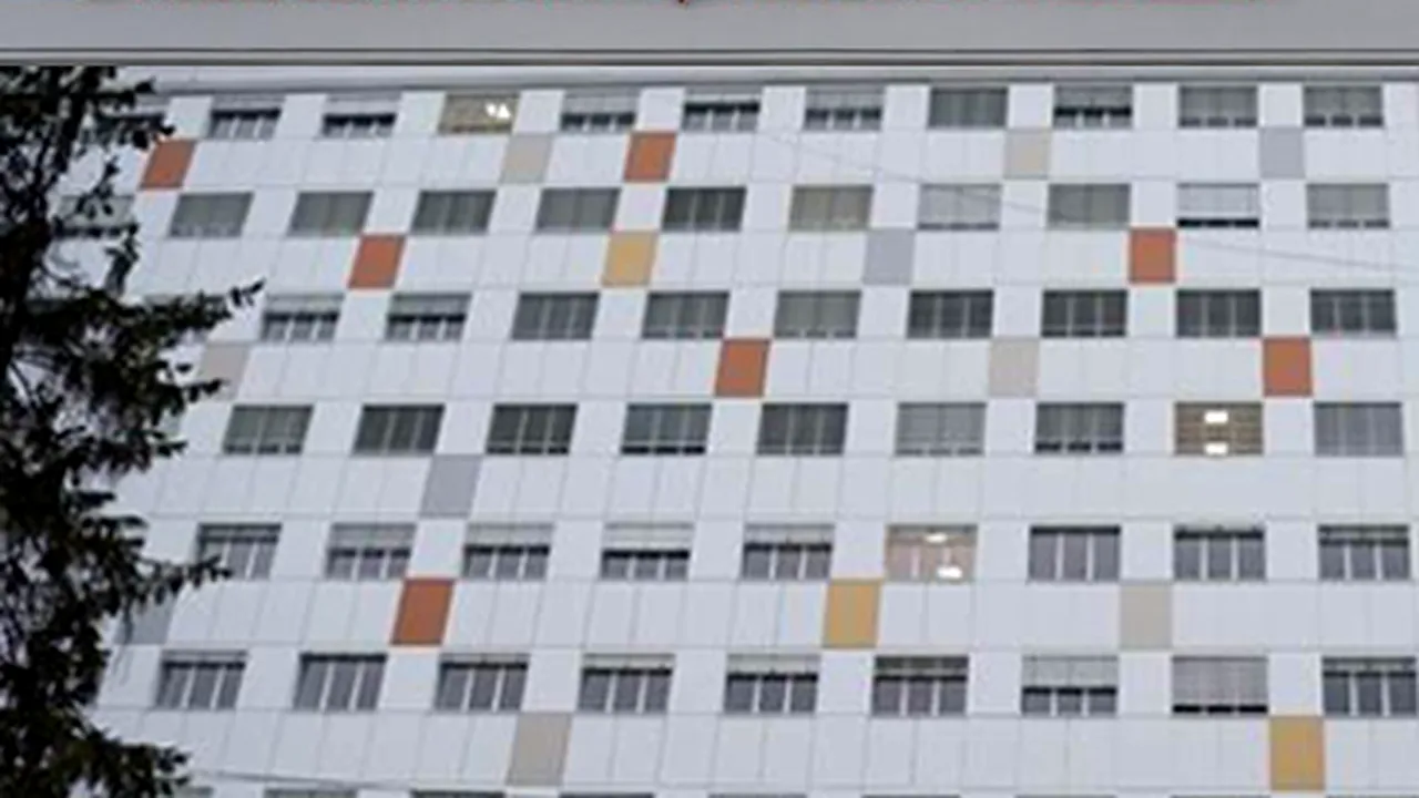 Copilul bătut de mamă și concubin este în moarte cerebrală la Iași. Care sunt șansele să își revină