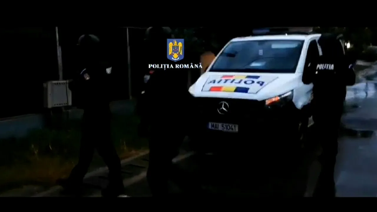 REȚINUȚI de polițiștii Capitalei pentru lovire sau alte violențe, tulburarea ordinii și liniștii publice și distrugere
