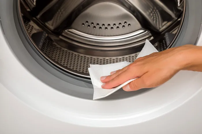 Greșeala care îți distruge mașina de spălat rufe fără să îți dai seama. Ce nu ar trebui să folosești niciodată, potrivit experților