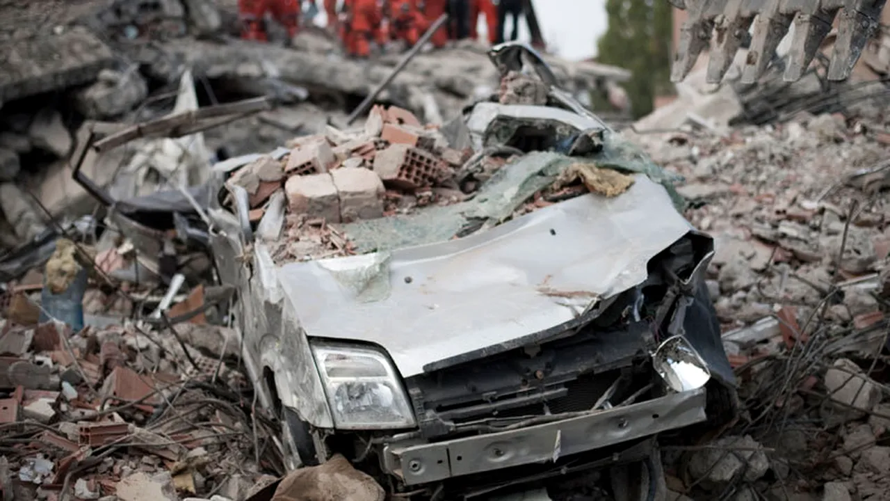 Cutremur puternic în China. Cel puțin 152 de morți și mii de răniți - UPDATE