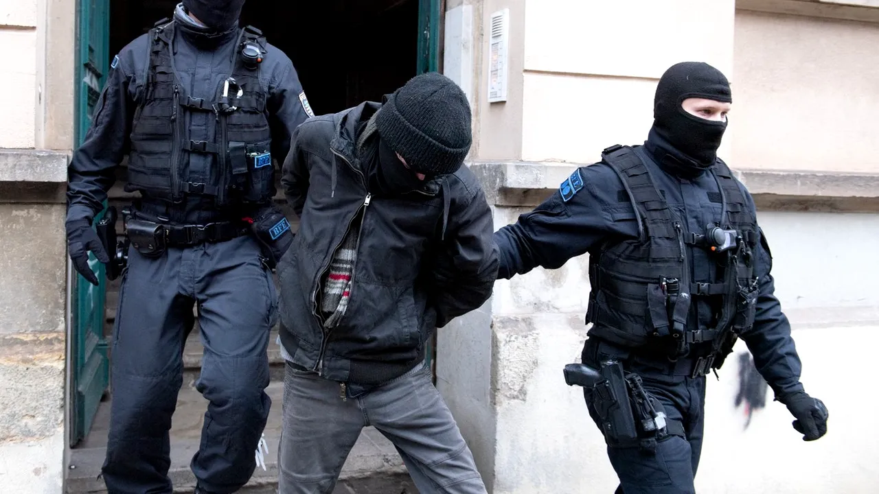 Român dat în urmărire internaţională și condamnat în Finlanda pentru mai multe infracțiuni a fost reținut în Vâlcea