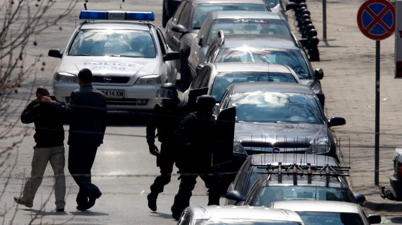 ACTE DE VIOLENȚĂ la derbiul Levski Sofia - ȚSKA Sofia. O persoană a fost rănită și alte 17 arestate