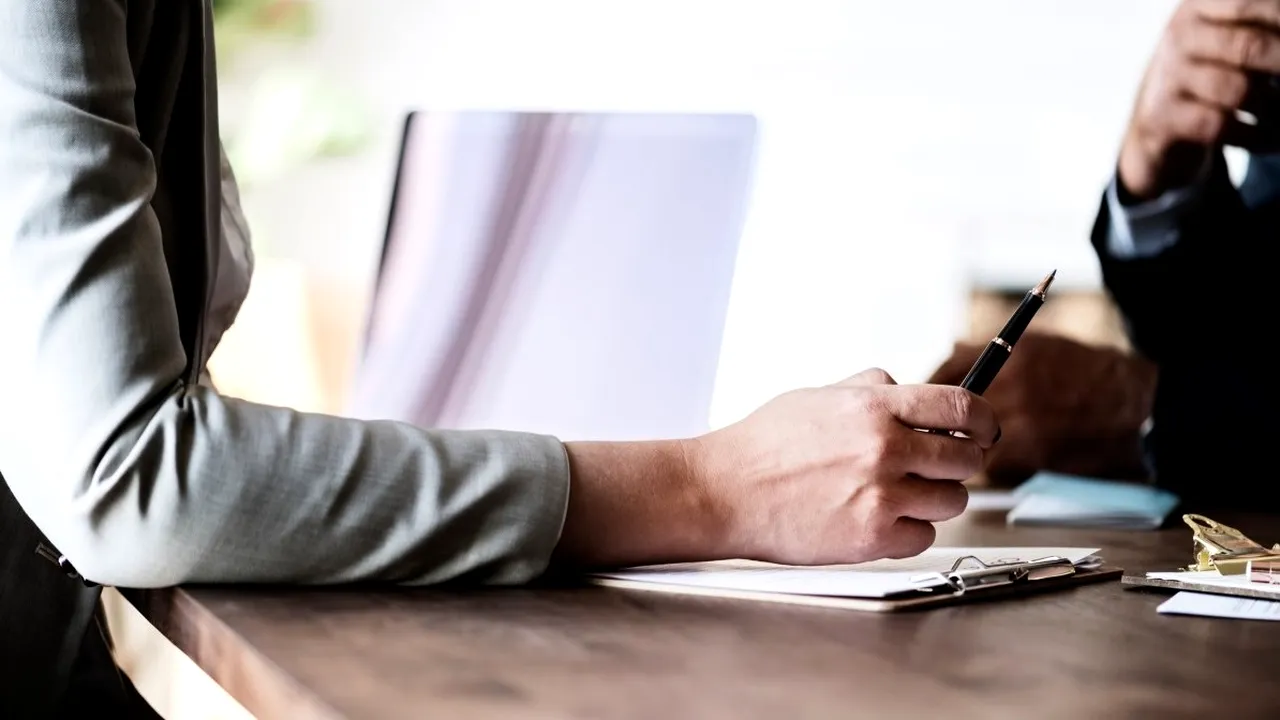 Câți români au intentat proces băncilor. Cifra este URIAȘĂ