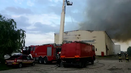 Incendiul de la arhivele din Ilfov a fost stins după 10 zile. Ale cui erau documentele care au ars.  GALERIE FOTO