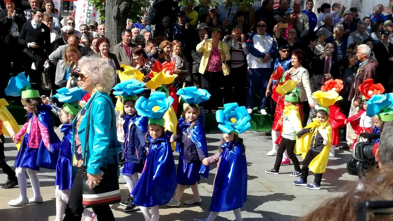 Klaus Iohannis comentează prezența copiilor la 