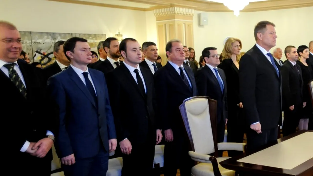 Administrația Iohannis, cu un picior în Palatul Cotroceni: primii consilieri prezidențiali preiau dosarele, RA-APPS caută o vilă de protocol