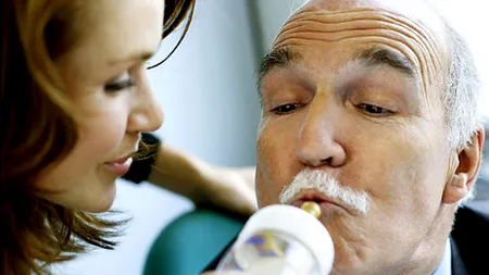 Poliția chineză a arestat mai multe persoane care ofereau „servicii de alăptare la sân