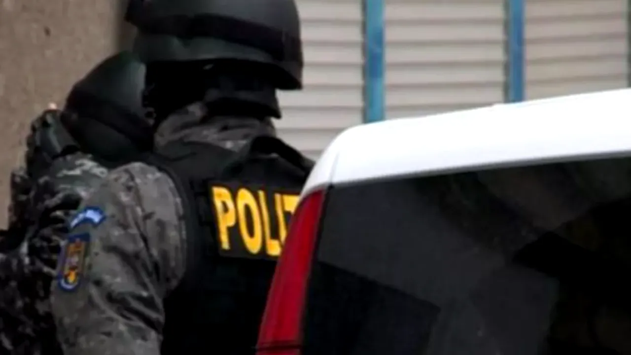 Membri ai trupelor Sfinx Experience și Class, ”călcați” de mascați la primele ore ale dimineții: ”Evaziune fiscală de peste 1 milion de lei”