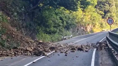 A doua zi de lucrări pe Valea Oltului / CNAIR: „Au apărut deja căderi de bolovani pe partea carosabilă” / Grindeanu: „S-a avansat foarte bine”