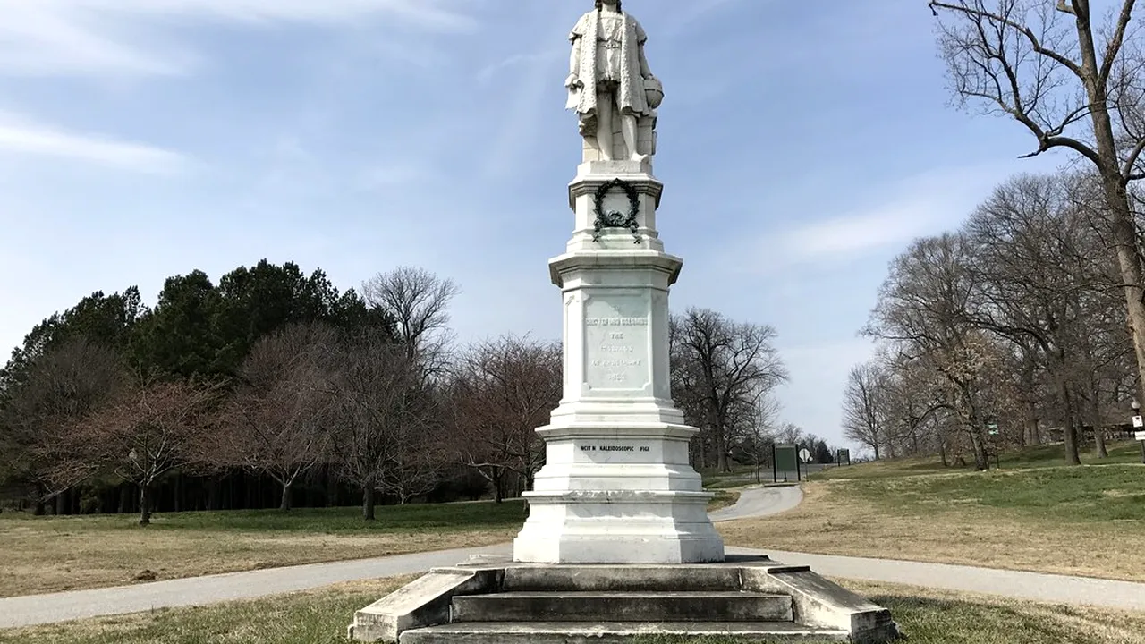 AMERICA. Political correctness, faza pe distrugeri. Au făcut praf statuia lui Cristofor Columb, colonizatorul alb venit din Europa! Atenție, VIDEO șocant!