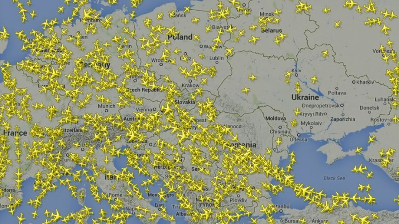 Câte avioane trec în acest moment pe deasupra României. După tragedia din Ucraina, traficul aerian a crescut cu 15%